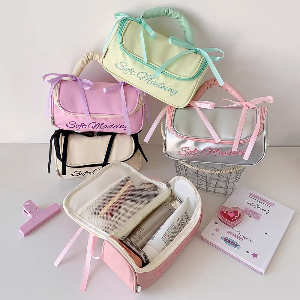Large capacity hand-carry makeup bag for travel, portable cosmetic storage pouch, cute waterproof wash bag